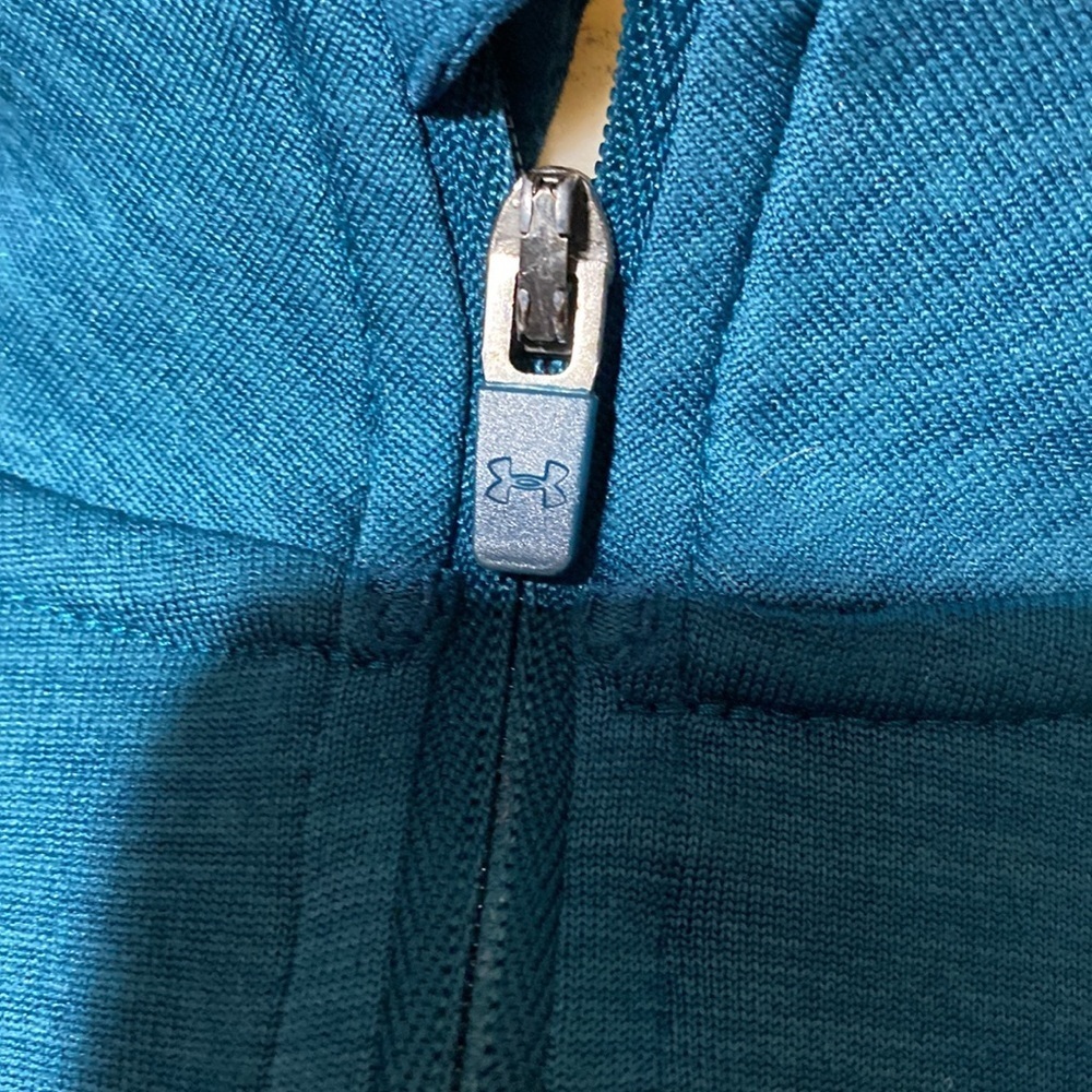 Under armour heat gear half zip​​​ - Picture 3 of 6